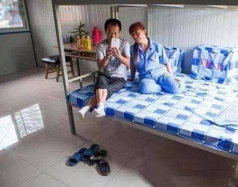 避免尴尬,农民工这样过性生活