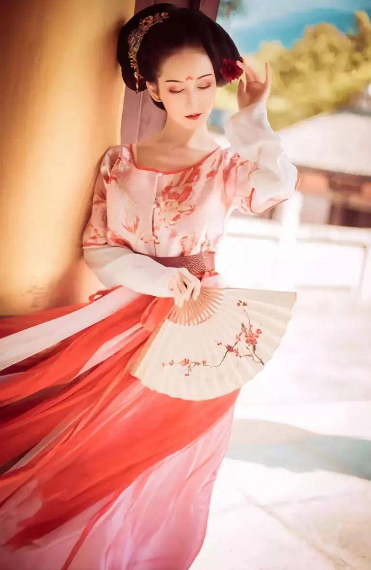 【旅游摄影】穿件汉服就算古风?不会摆pose照样没用!