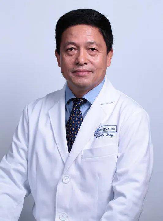 教授,主任医师,博士生导师,复旦大学附属华山医院神经外科副主任,上海
