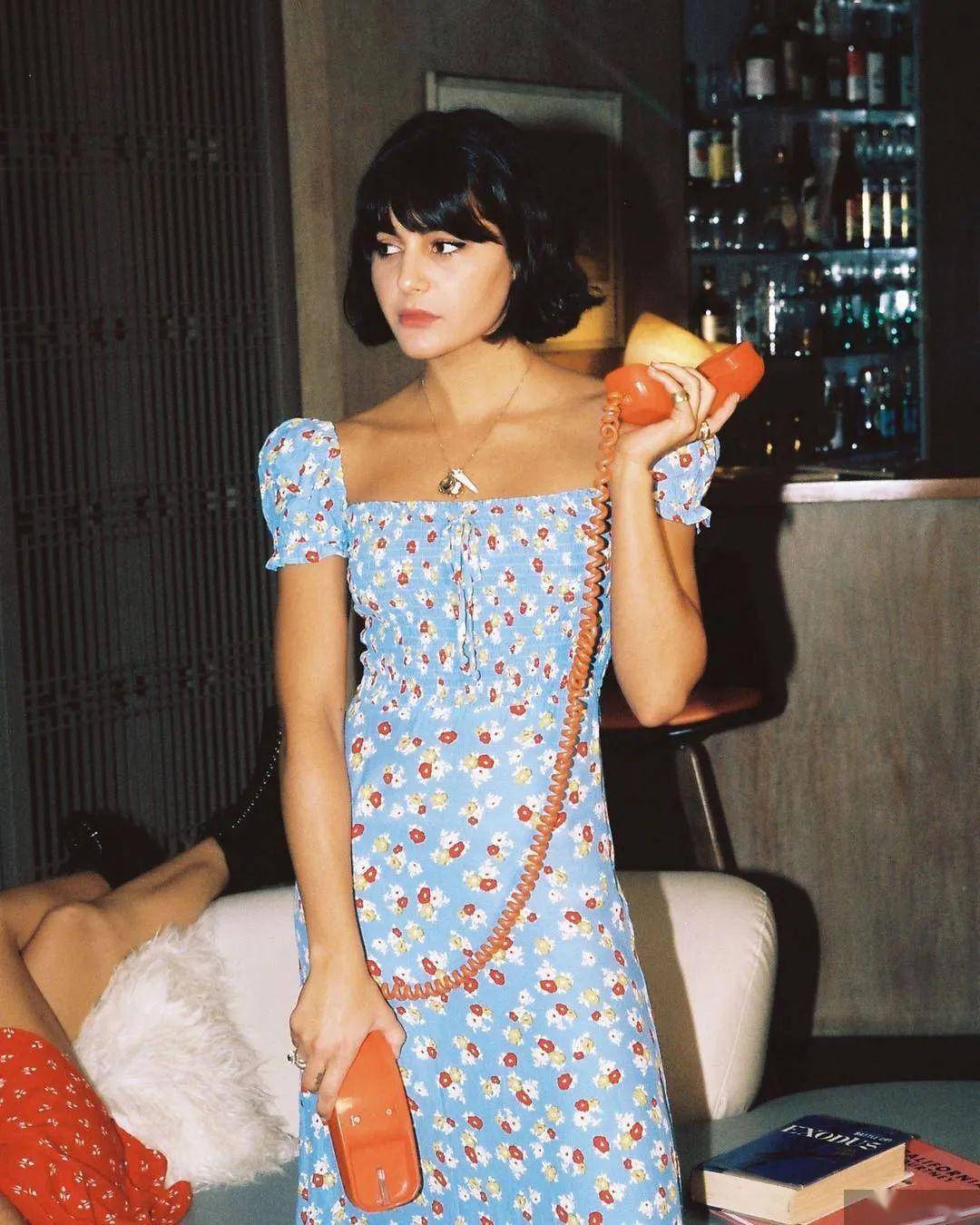 线条显瘦时髦巨好看！一秒入夏不会穿？穿方领