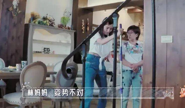 嫁给林志颖12年，生下3个儿子，她终于崩溃痛哭：你弱的时候，坏人最多！