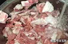 羊肉焯水时，要注意这3个步骤，缺少任何1个，羊肉的膻味都去不掉