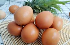 每天早上吃一个煮鸡蛋，但要注意“2个不”，为了健康，要牢记！