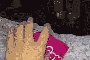 搞笑gif:这谁设计的凳子,哈哈 .谁敢坐