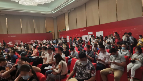限价4.1万/㎡，今天万科纯新盘紧急开盘！20多号人才睡过头迟到