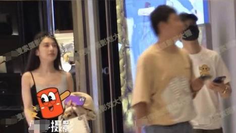黄晓明带女友工作，赵仕瑾刻意模仿baby惹怒黄晓明，将其丢在雨中