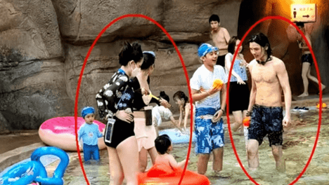 郭碧婷穿泳装陪孩子玩水，腰部赘肉白花花，臀部下垂严重成扁平状