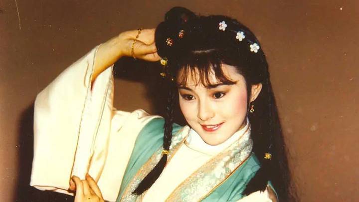 昔日当红女星做不雅事干儿子被老公发现,你认为她是畸形恋吗?