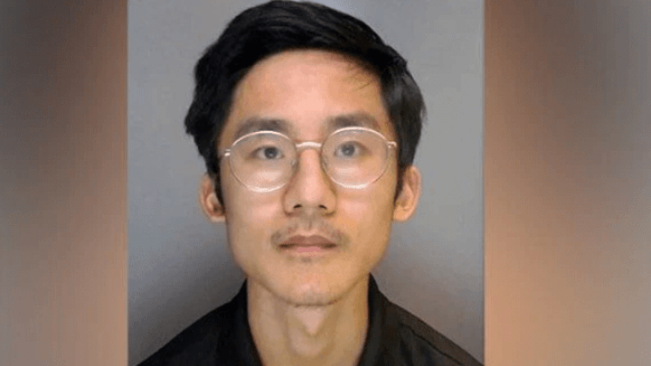 中国留学生骚扰穆斯林女同学还送猪肉获刑28个月,你怎么看?