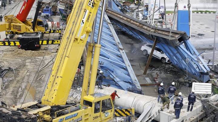 泰国曼谷高架桥倒塌,造成2人死亡13人受伤,你怎么看?