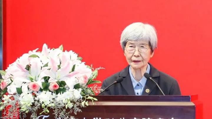 樊锦诗给北大捐1000万元用于敦煌学研究,你怎么看?