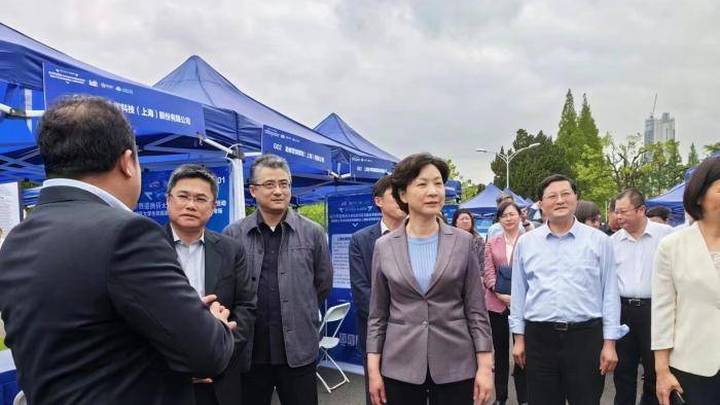 政府、高校、企业携手打造实习、见习和就业一体化的服务链,你看好吗?