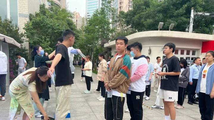 2023年高考今日拉开大幕,你报名了吗?