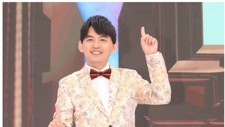 黄子佼曾强吻女生拍裸照,你觉得他是渣男吗?