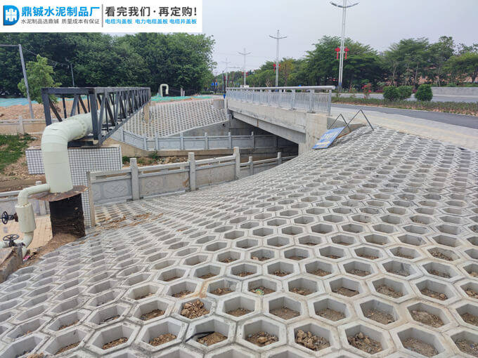 四会鼎铖大旺迎宾大道独河六角砖护坡工程案例