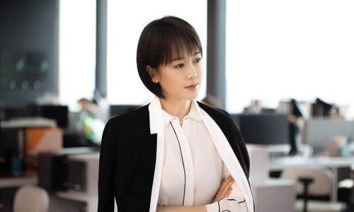 难怪被黄晓明叫"校花",左小青其实很漂亮