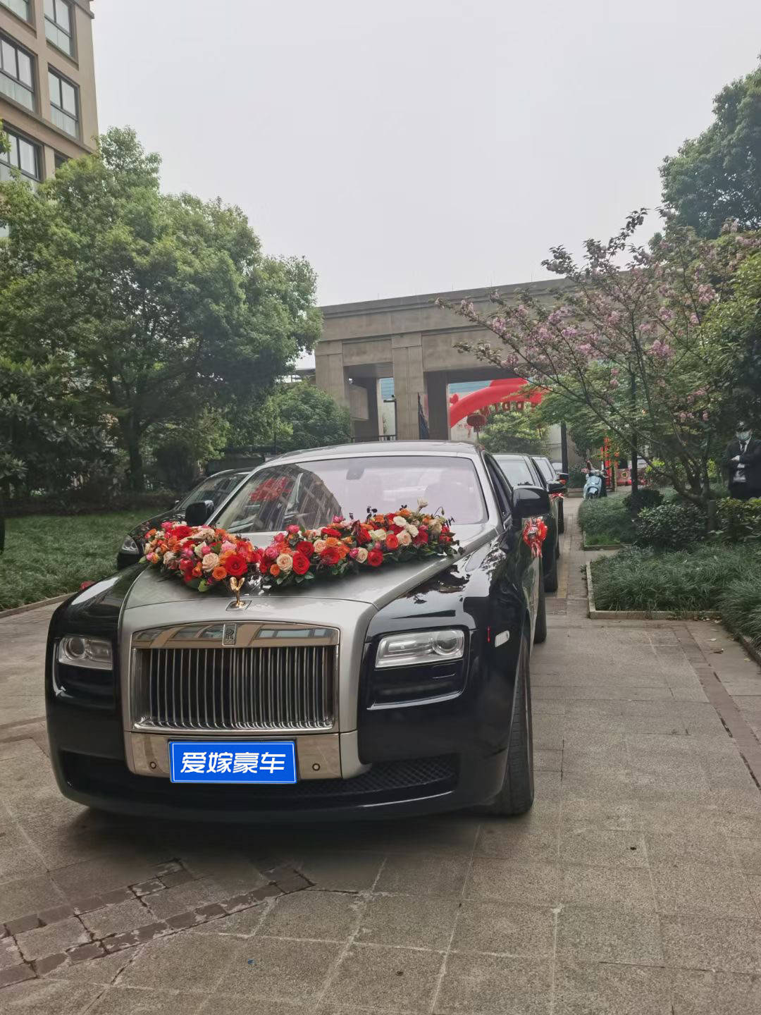 你会选择劳斯莱斯古斯特当婚车吗?