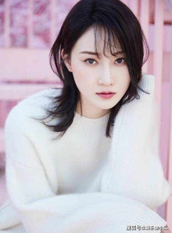 青年女演员林鹏:性感妩媚,婀娜多姿