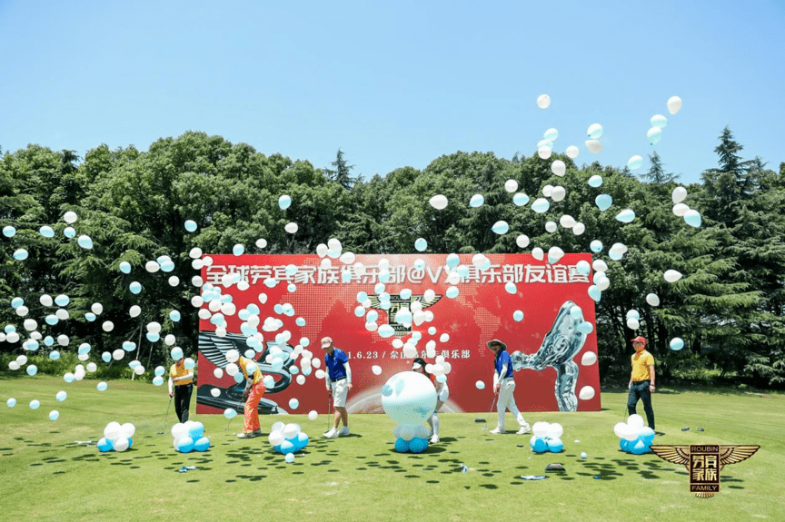 据悉,全国劳宾家族俱乐部2016年在香港正式成立,由十几位车主单位发起
