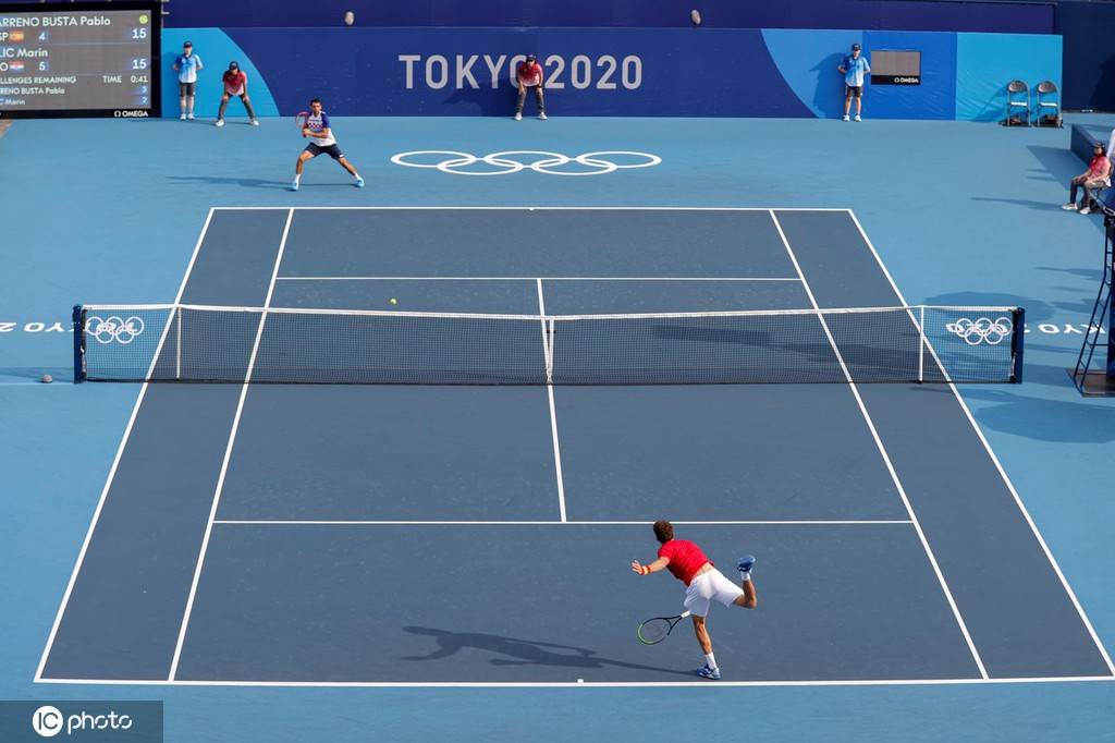 东京奥运会网球男单第2轮:德约科维奇2-0斯特鲁夫
