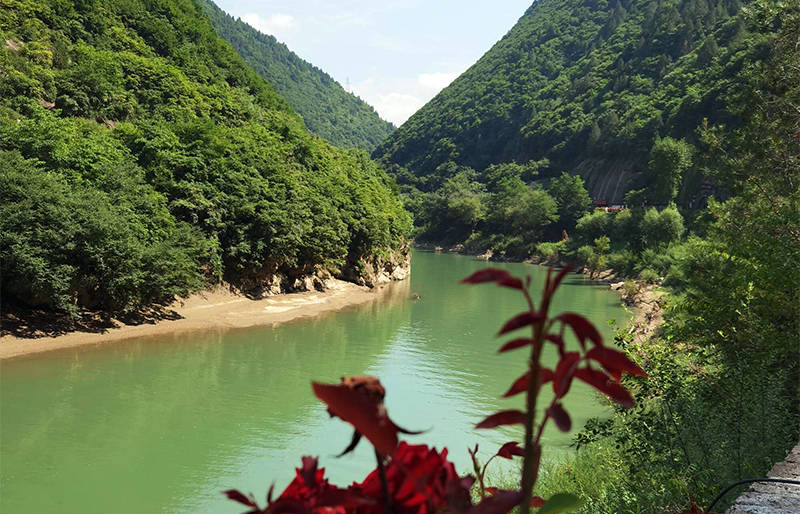 游山戏水赏景,宝鸡灵官峡16度的夏天超合适