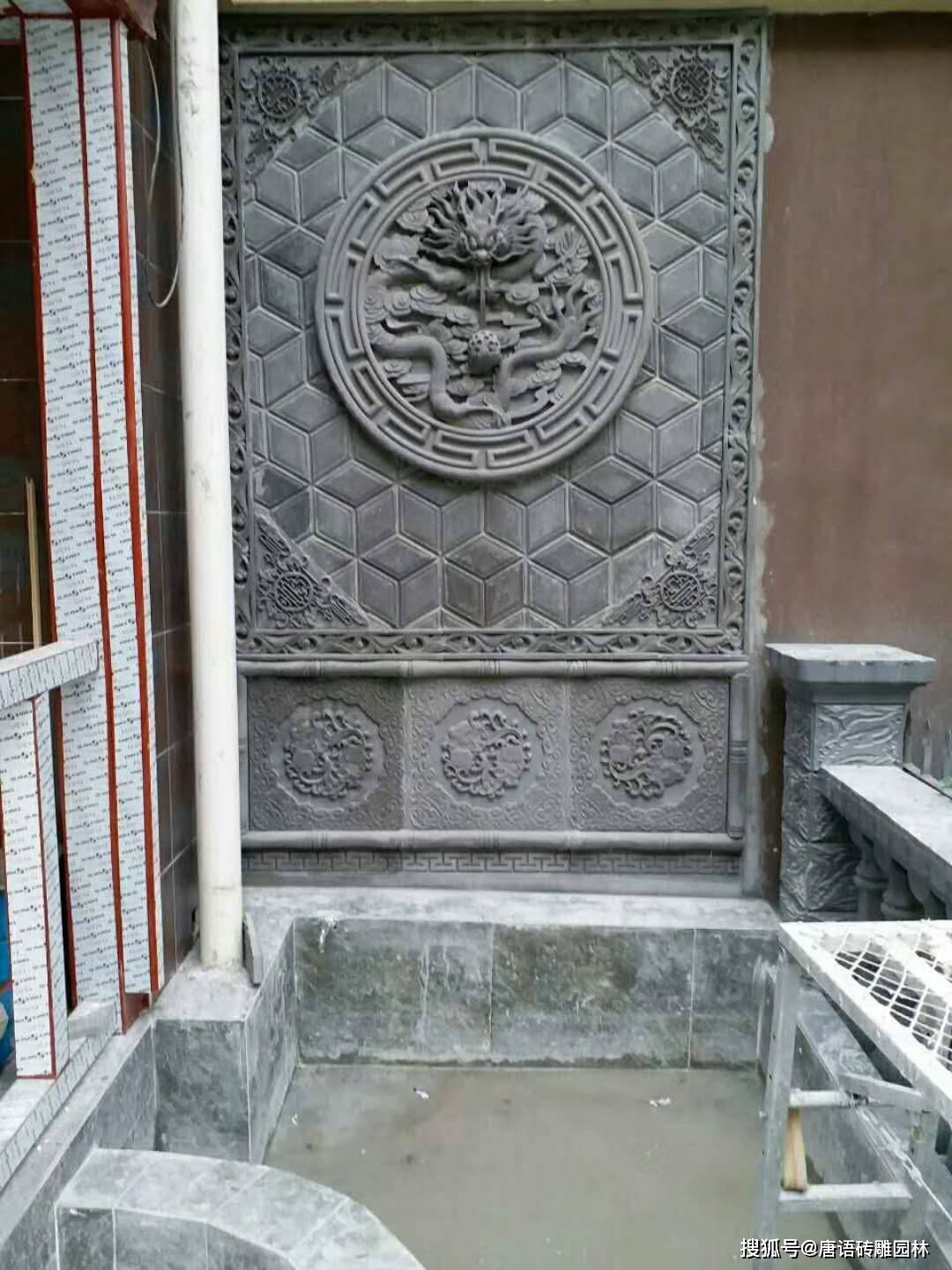 让梦想照进现实,来试试圆形砖雕龙吐珠仿古砖吧,不一样新中式的装修