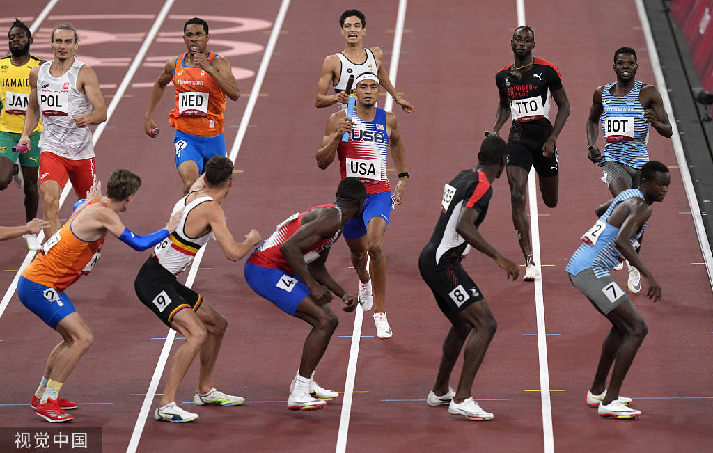 1/ 12 北京时间8月7日,在东京新国立竞技场举行的男子4x400米接力项目