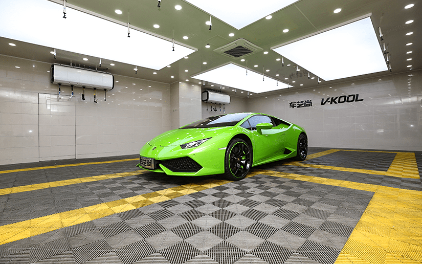 绿色兰博基尼 huracan 玻璃膜 施工 效果