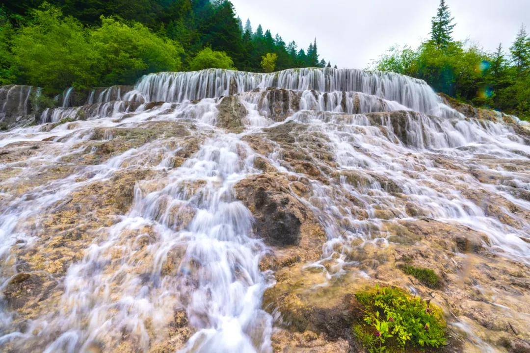 这份超细致出行攻略~带你玩转黄龙风景区_瀑布