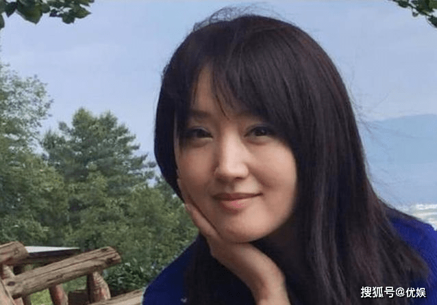 原创47岁杨钰莹终于领证了:新郎让人意外,整个娱乐圈都为之感叹