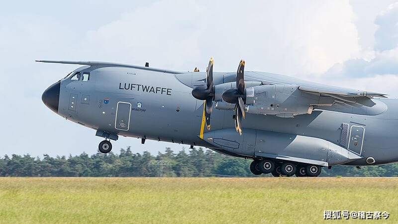 c130已经淘汰a400m才是最先进的运输机由欧洲6国联合打造