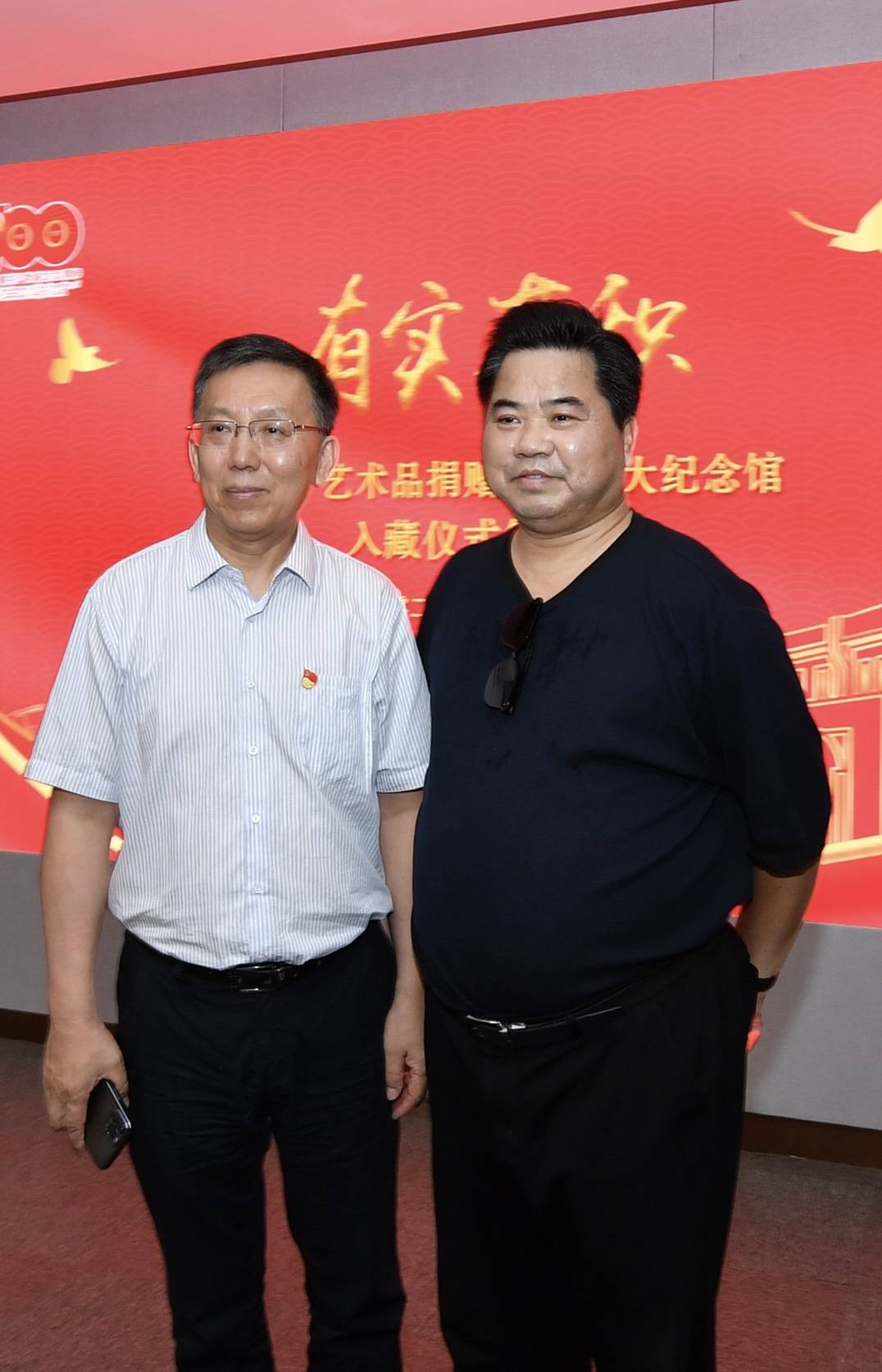 他是山水画大家,其画立意高远,是当代画坛的代表人物!_朱祖国