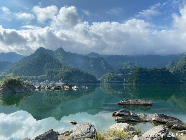 重庆景点保举：重庆黔江小南海旅游景区