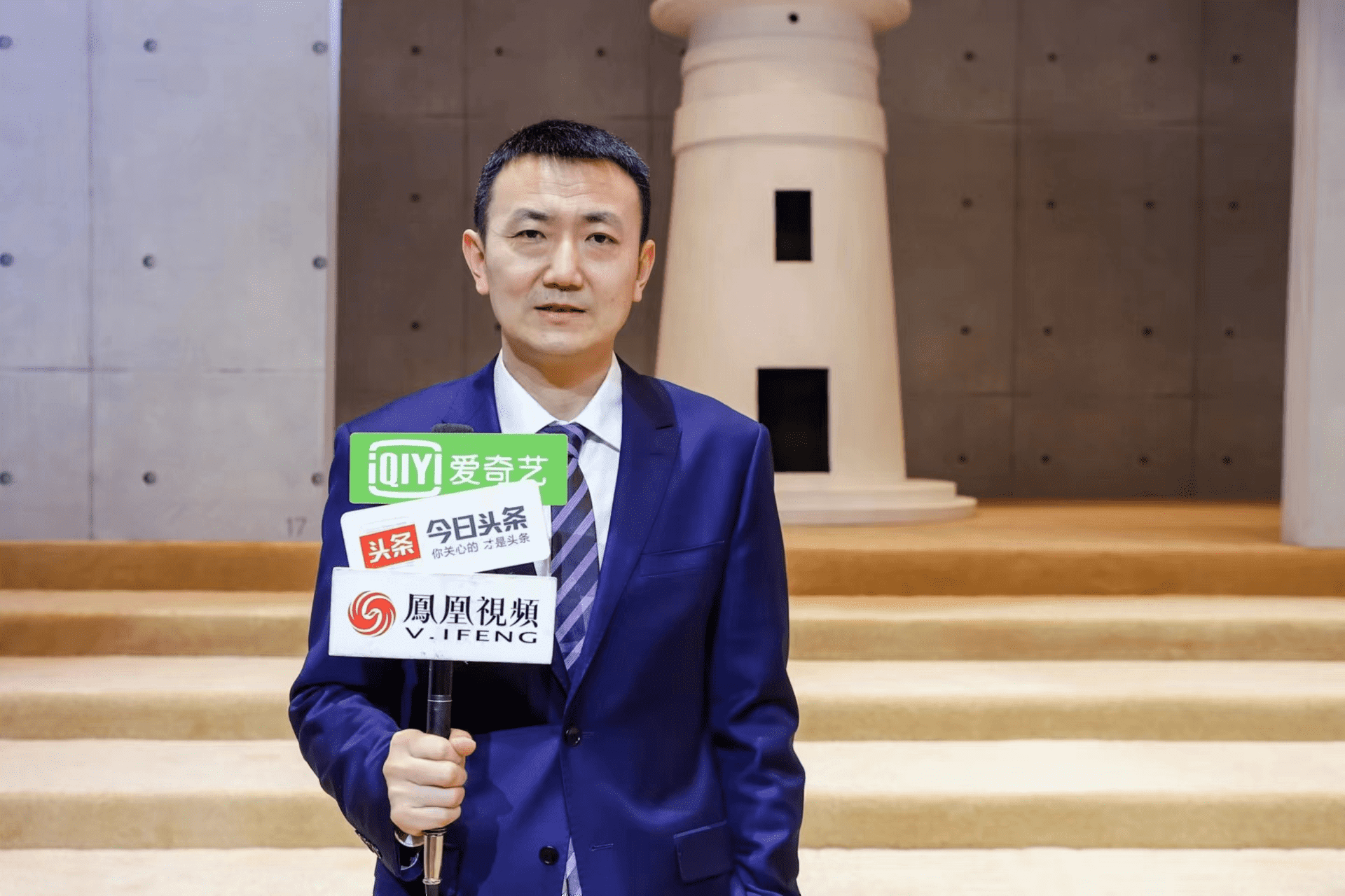 突破与自由民族服装定制品牌隆庆祥2023春夏新品发布会“自由之境”圆满举办CQ9电子 CQ9传奇电子(图9)