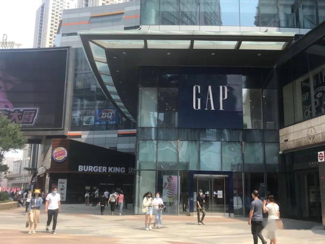 来自美国的服装品牌gap(盖璞)宣布即将于 6月末关闭沈阳中街大悦城店