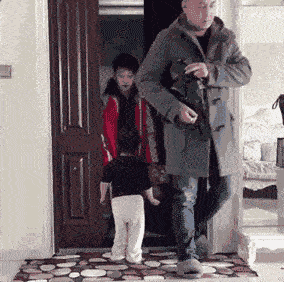 孩子是上天赐予的礼物  他们比你想象的更爱你 孩子就是这样单纯直白