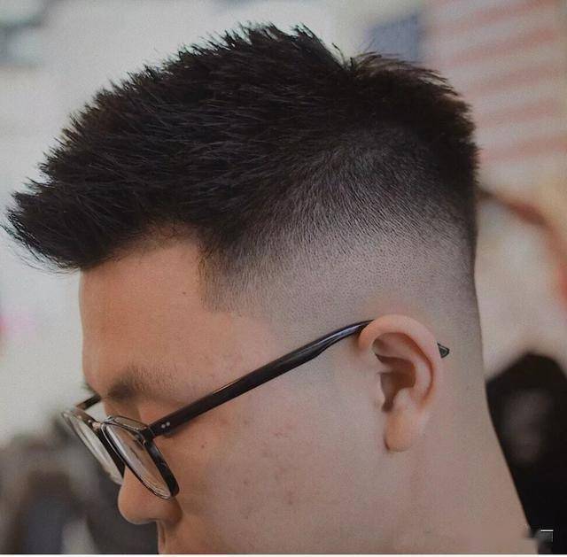 男生怎么显得霸道 abaa5fc5a695419dba58f96fb2ed8ac3.jpeg