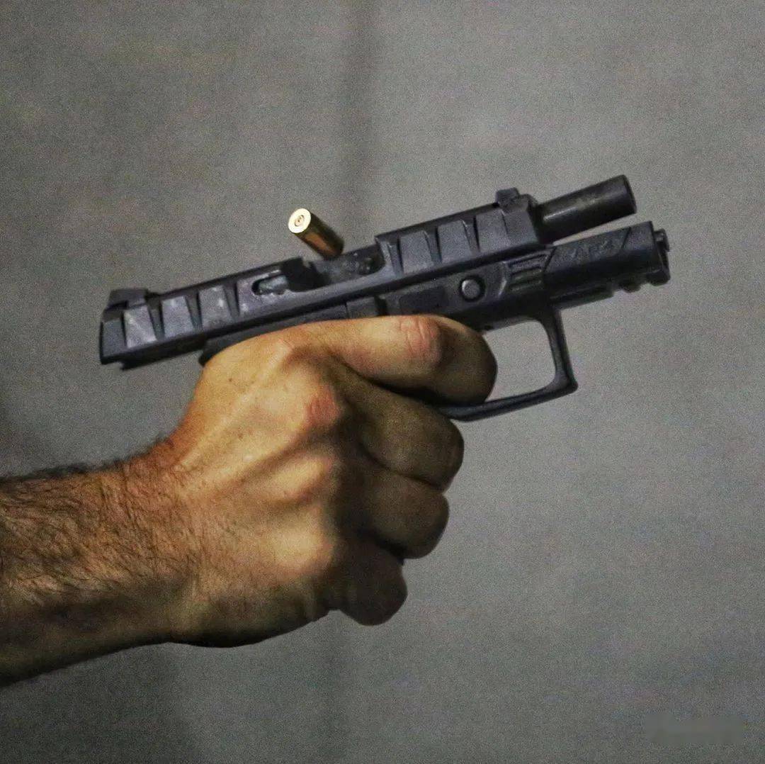 【beretta apx手枪图集】摒弃传统的现代化手枪