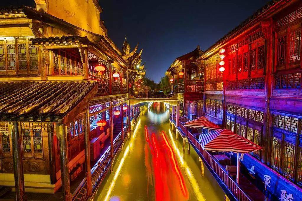 夜游古城 来台儿庄古城品酒,听歌,赏夜色,追忆似水年华!