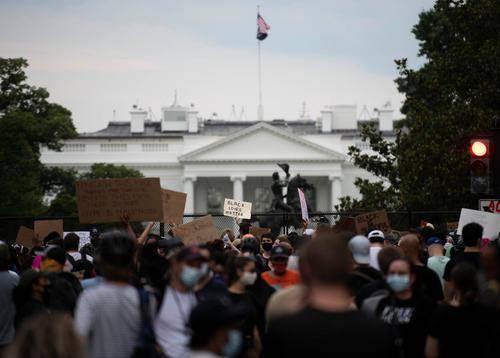 疫情|美国人发现，好像很久没见到他了