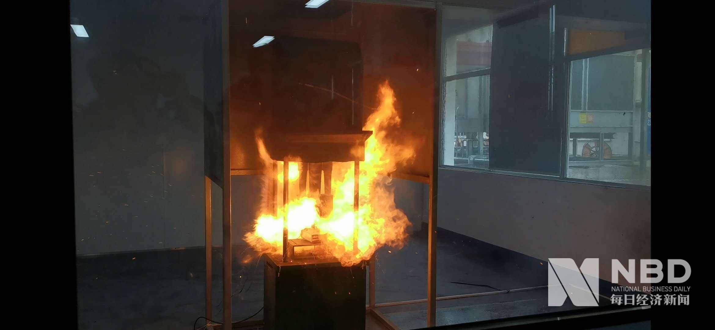 生产|实探比亚迪刀片电池生产基地：产品线将翻倍扩充，改善电池设计弥补续航短板