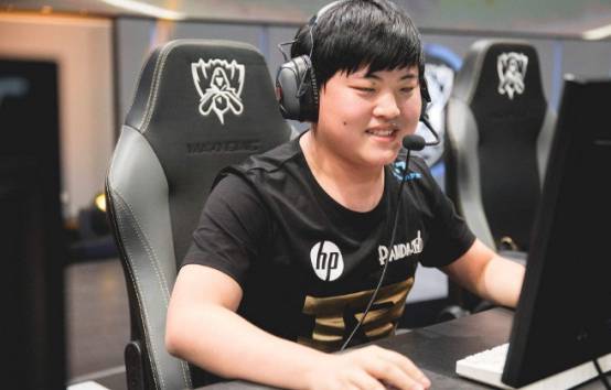 uzi最新消息 6ff7ecc8dc414baa9d3927dc6222f7f8.jpeg