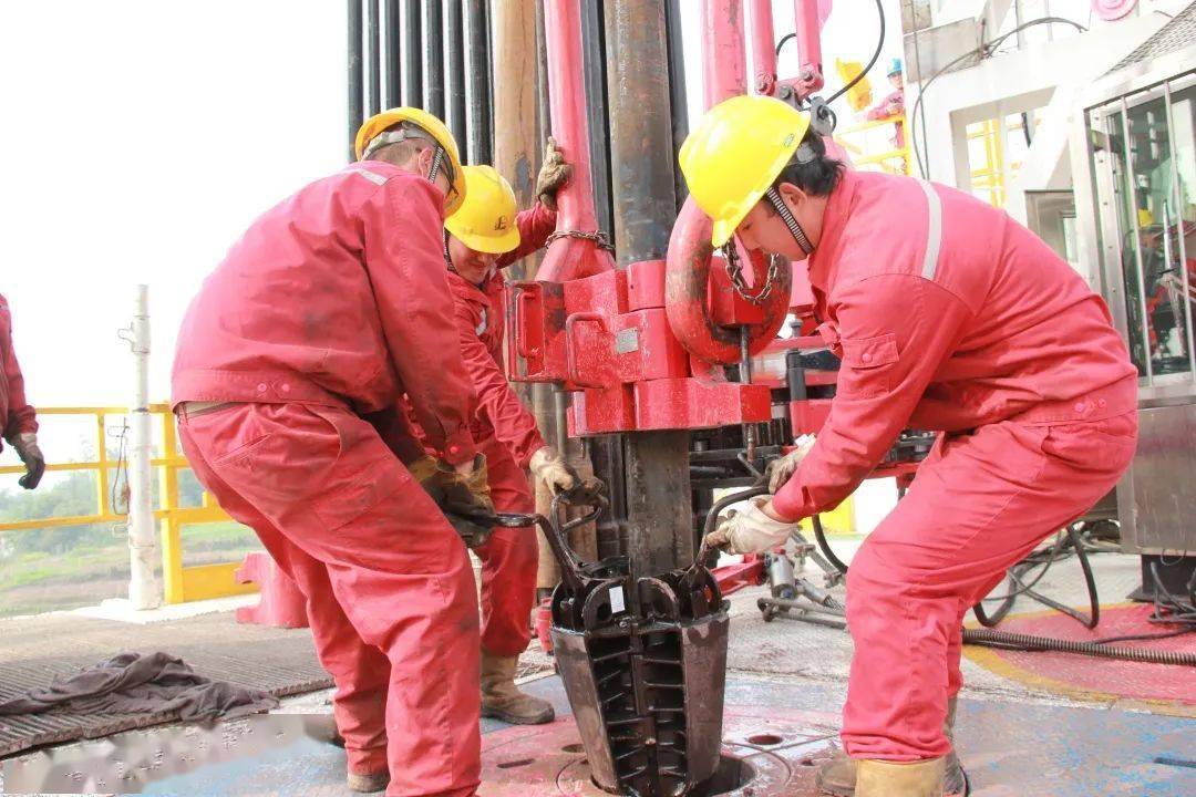 华北石油工程公司单月钻井进尺创近年来新高