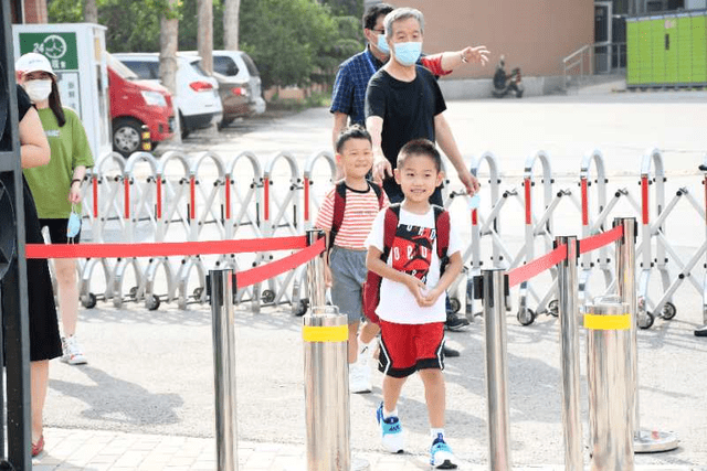 小细节大文明丨幼儿园接送礼仪篇