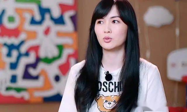 吴尊妻子林丽吟颜值有多高?看到她15岁时的模样,我滴乖乖