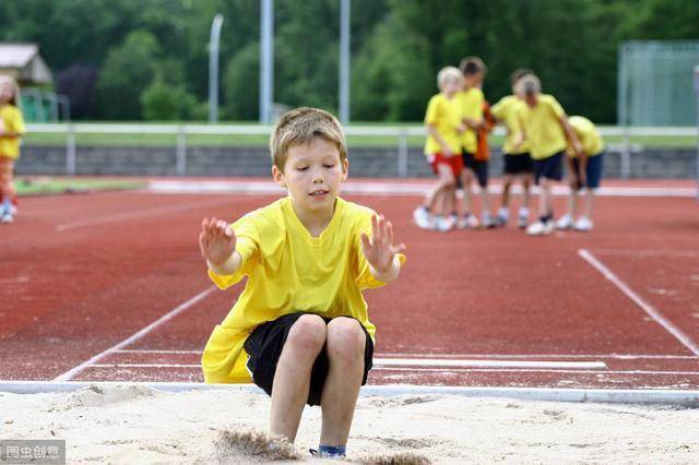 什么时候运动最好有助于长高 b6eb902135854e7ea9fd531be2f66e2e.jpeg