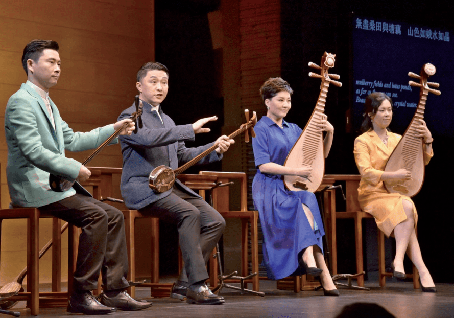 《高博文说繁花》评弹演员香港演出剧照