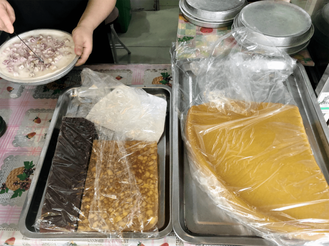 广东传统小吃“簸箕炊”做法，爽口弹牙好吃，粉水调配有窍门！ - 哔哩哔哩