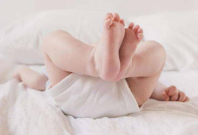 宝宝的肚子为什么鼓鼓的进来给你答案