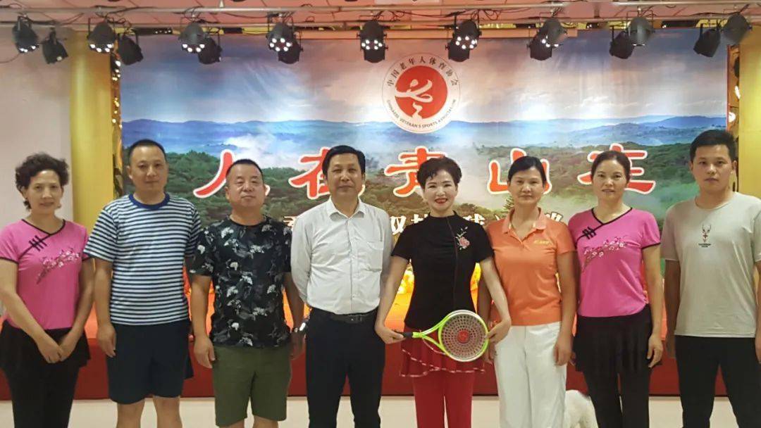 柔力球拍排行_活跃在驿城区民生社区的柔力球队